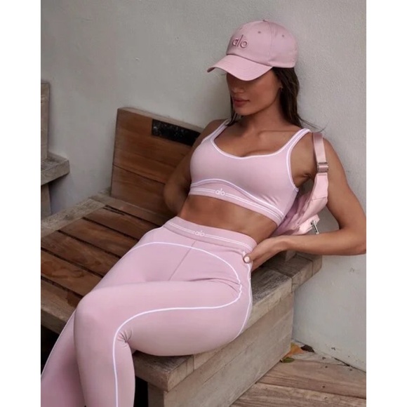 Alo Yoga Airbrush Heart Throb Bra Ballet Pink S - Picture 10 of 11